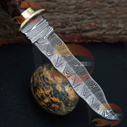 Beautiful handmade Damascus Steel knife comes with leather sheath Hunting Terror Defender 