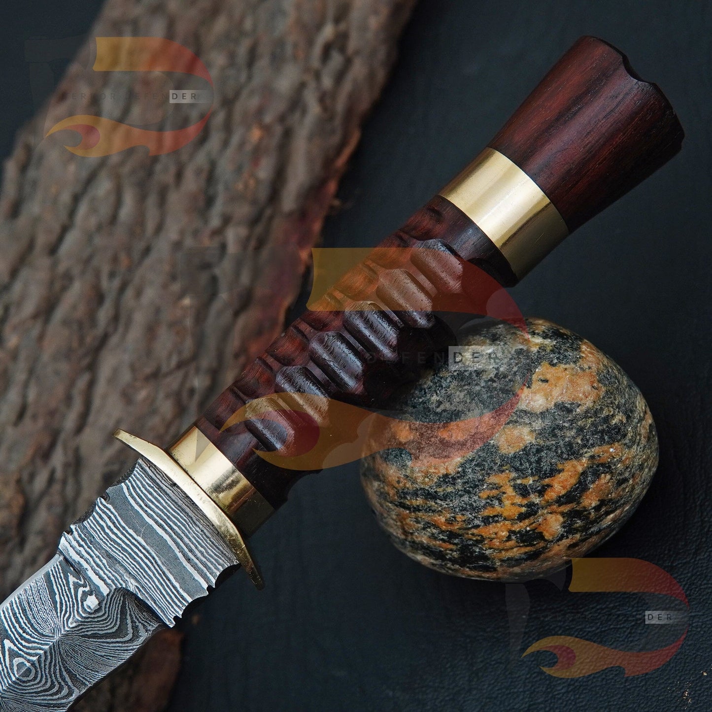 Beautiful handmade Damascus Steel knife comes with leather sheath Hunting Terror Defender 