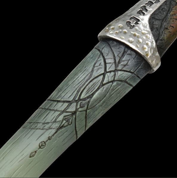 Crysknife Of Paul Atreides Crafted Of Polyresin | Hand-Painted | Movie Collectible | Wall Display Included Hunting knives Terror Defender 