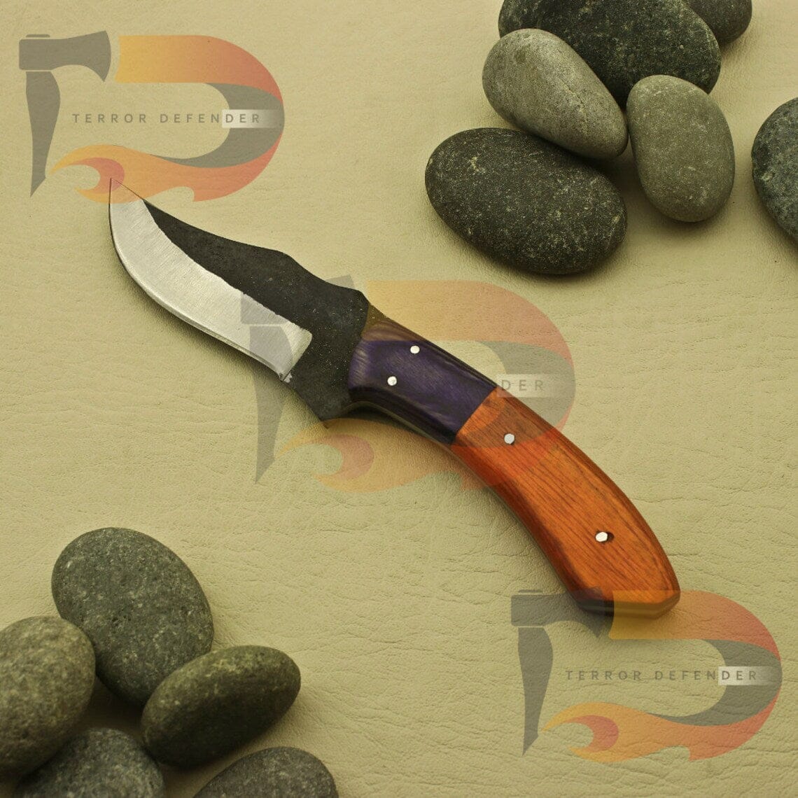 Custom Hand Made Superb Classical Carbon Steel Camping Hunting Skinner Knife Knives Terror Defender 