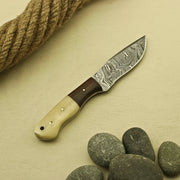 Custom Handmade Damascus steel Fixed Blade Skinner Hunting Camping knife Knives Terror Defender 