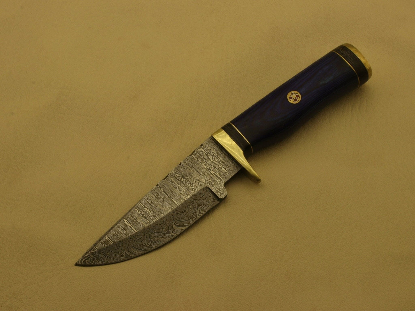 custom 8''in Handmade Damascus Steel Hunting/skinning Knife/pakka Wood Hunting Terror Defender 