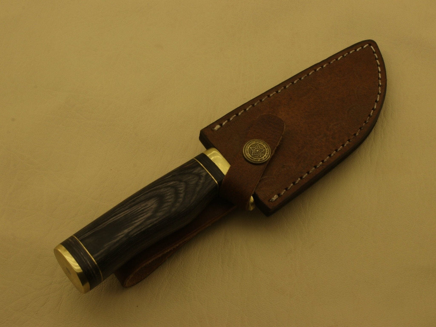 custom 8''in Handmade Damascus Steel Hunting/skinning Knife/pakka Wood Hunting Terror Defender 