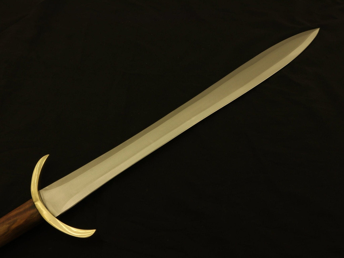 Custom Hand Forged D2 Steel Sword Comes With Leather Sheath Costume Weapons Terror Defender 