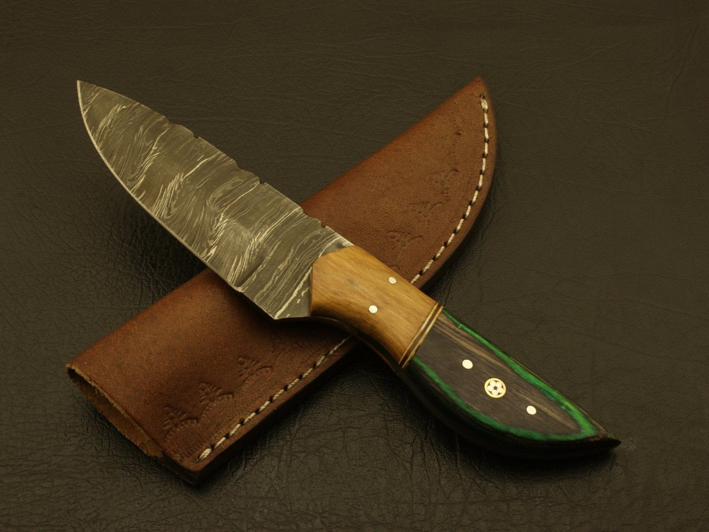 Custom hand forged Damascus steel hunting knife, full tang + sheath Hunting Terror Defender 