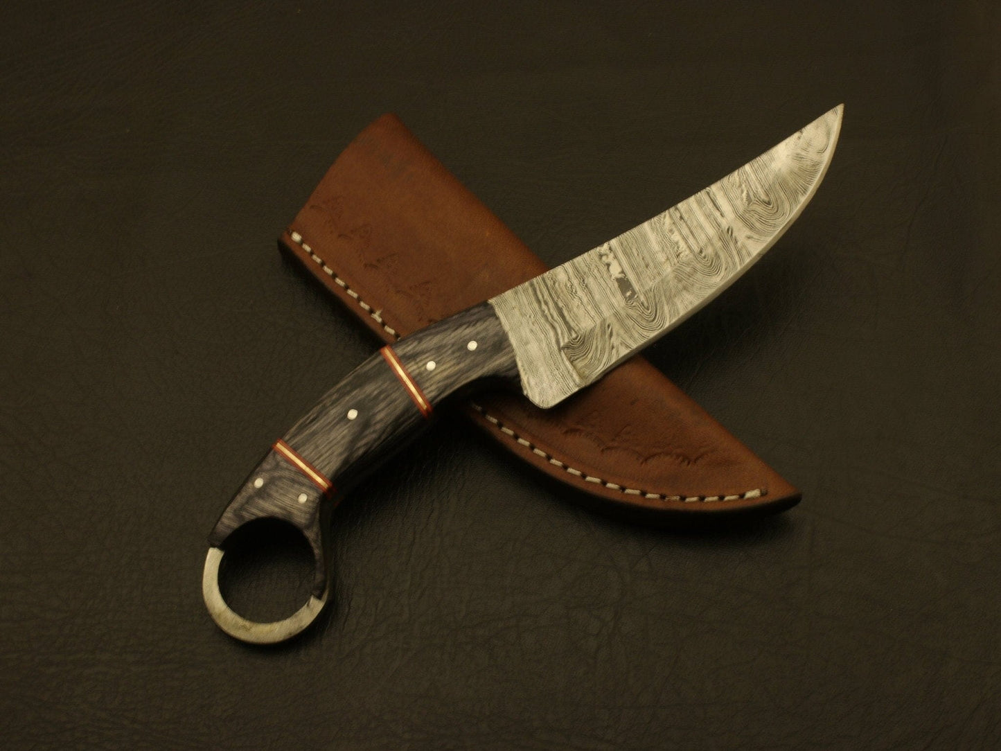 Custom handmade Damascus steel karambit knife Fixed Blade handle with horn & wood /sheath Hunting Terror Defender 