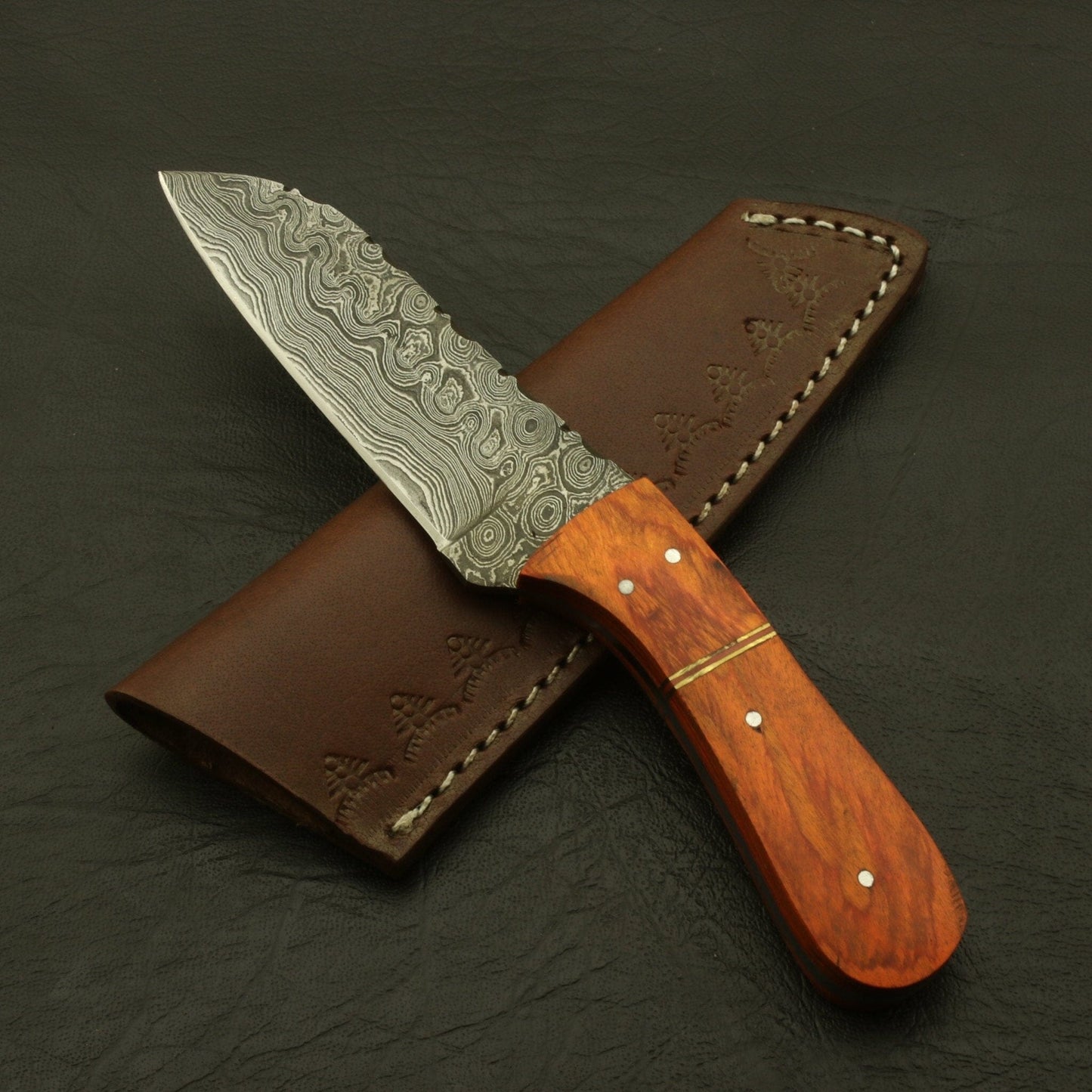 Cutting Edge Custom Hand Forged superb pattern Damascus Steel 7" Hunting/skinning Knife/paka/rose/wood/sheath Camping Terror Defender 