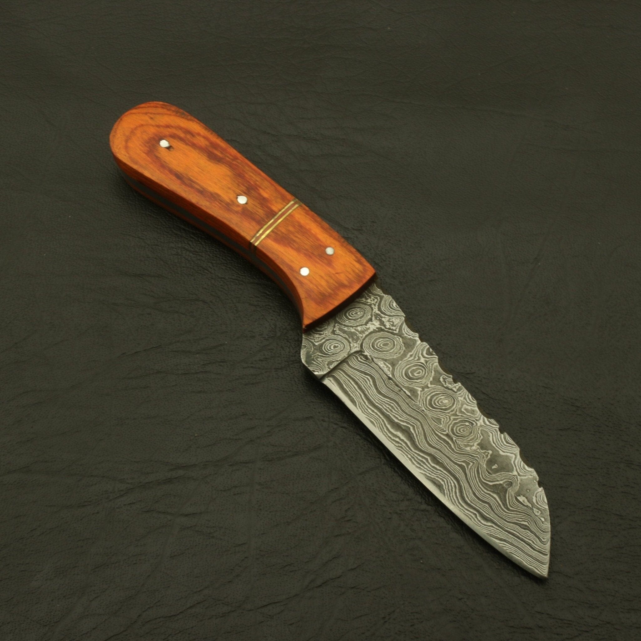 Cutting Edge Custom Hand Forged superb pattern Damascus Steel 7" Hunting/skinning Knife/paka/rose/wood/sheath Camping Terror Defender 