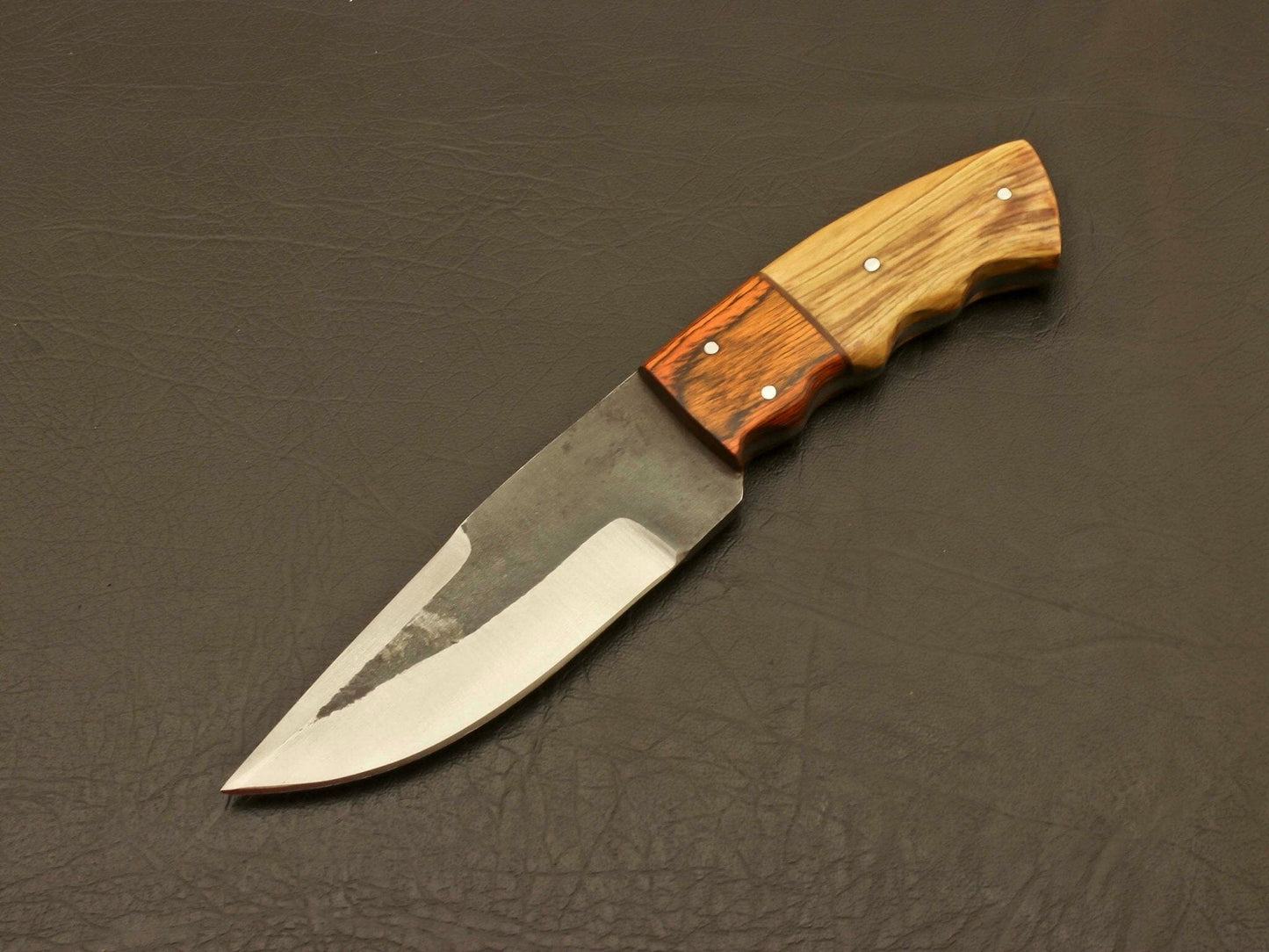 Exquisite Artistry Hand-Forged Railroad Spike Carbon Steel Fixed Blade Knife with sheath Hunting Terror Defender 