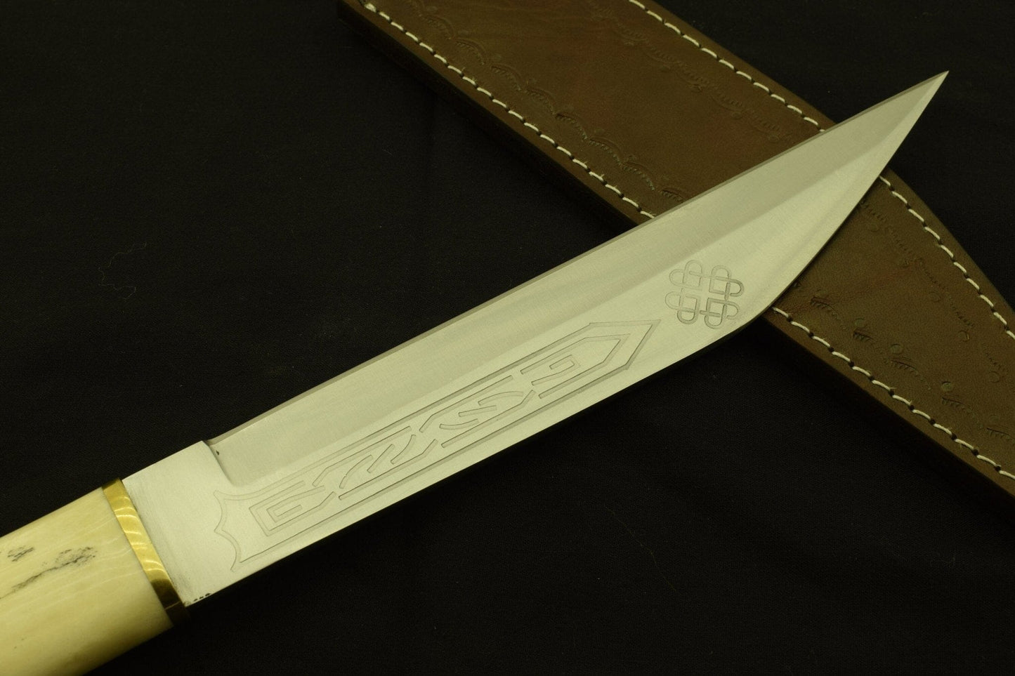 Fancy Gladius Custom Handmade Dagger D2 stainless Steel Blade,with pattern / Warrior Dagger / Sheath Hunting Terror Defender 