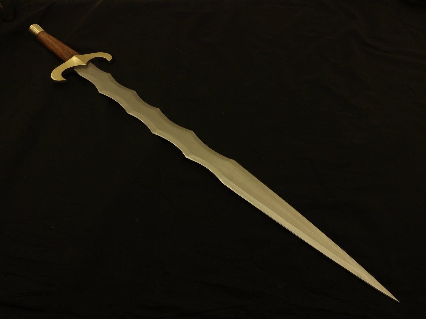 Hand Forged D2 Steel Sword With Leather Sheath Costume Weapons Terror Defender 