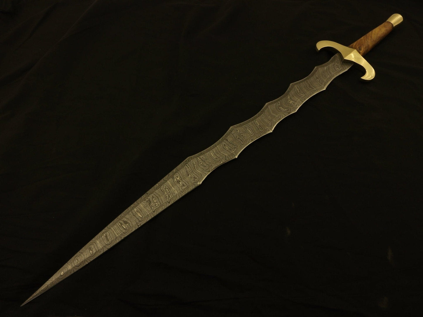 Hand Forged Damascus Steel Sword With Leather Sheath Costume Weapons Terror Defender 