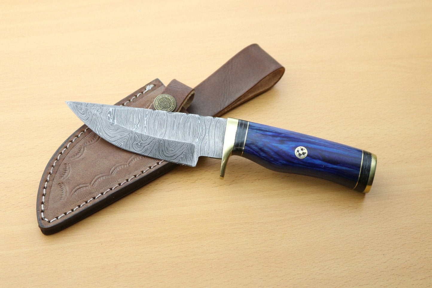 Handmade Damascus Steel Hunting knives with genuine leather sheath Hunting Terror Defender 