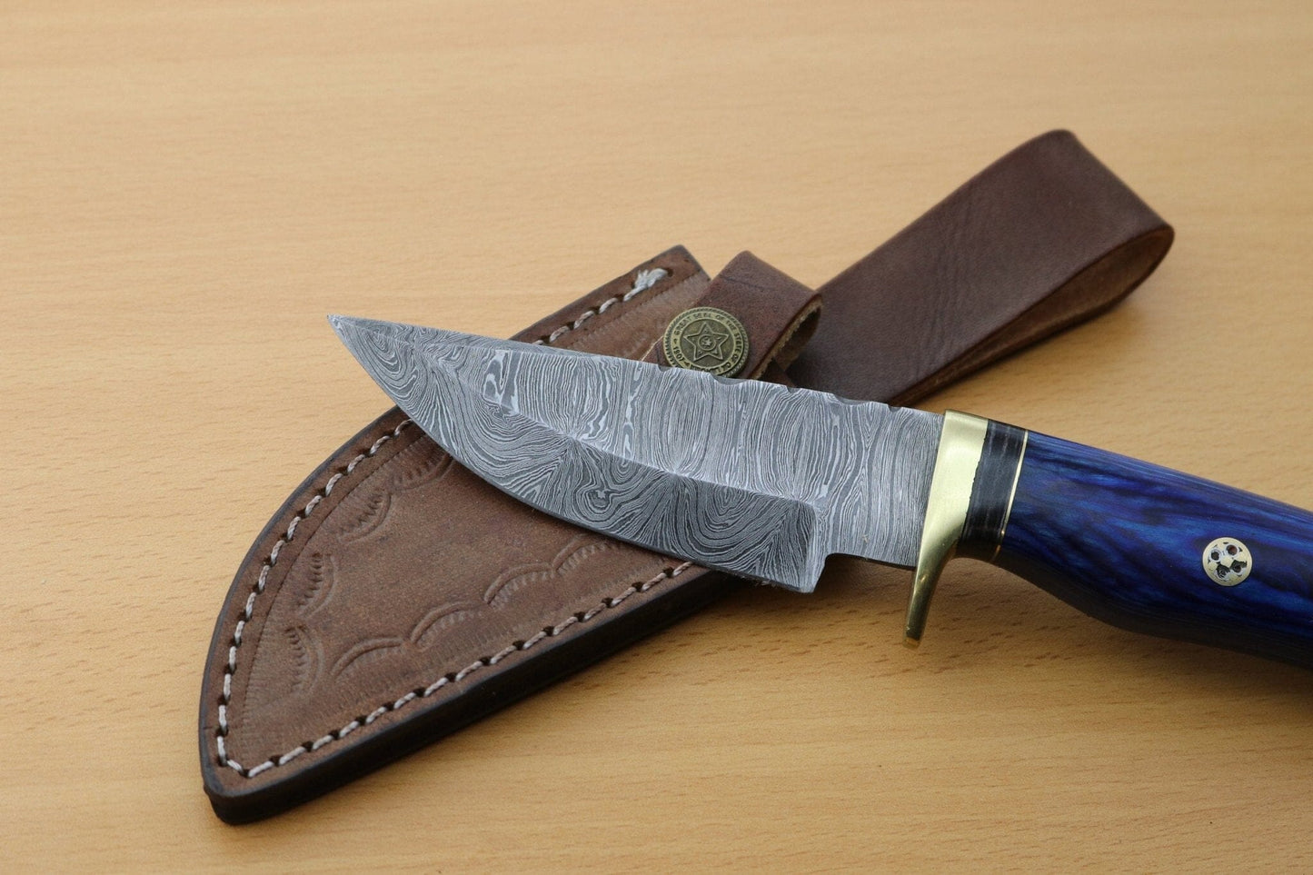 Handmade Damascus Steel Hunting knives with genuine leather sheath Hunting Terror Defender 