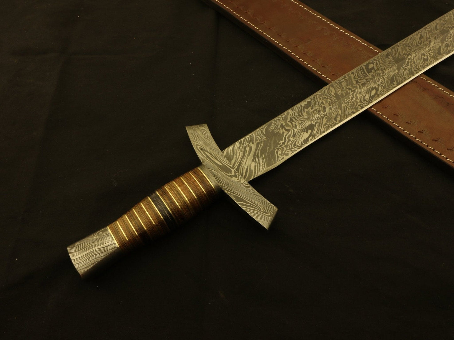 Handmade Damascus Steel Hunting Sword With Sheath | High Carbon Steel Damascus Sword Costume Weapons Terror Defender 