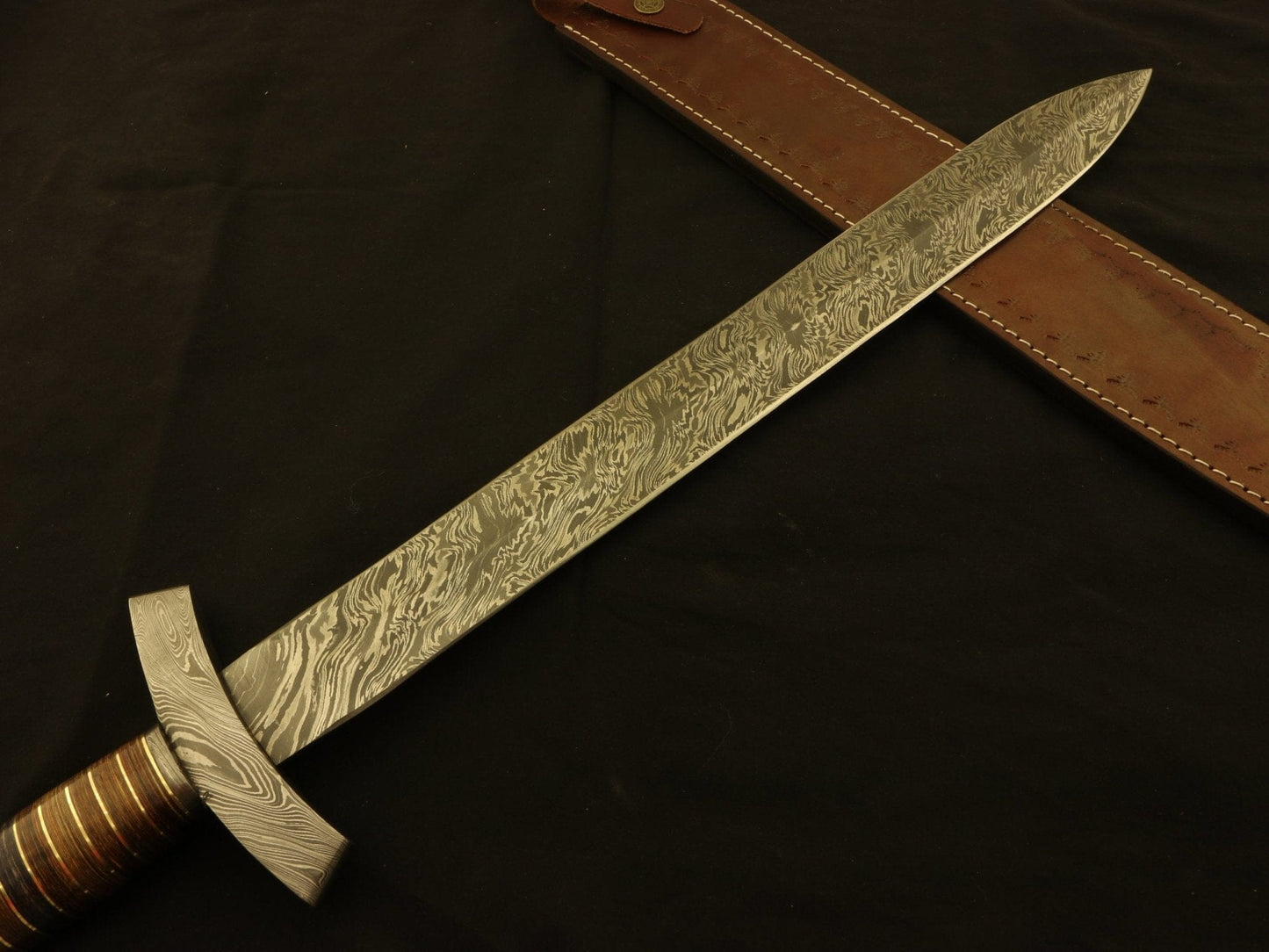 Handmade Damascus Steel Hunting Sword With Sheath | High Carbon Steel Damascus Sword Costume Weapons Terror Defender 