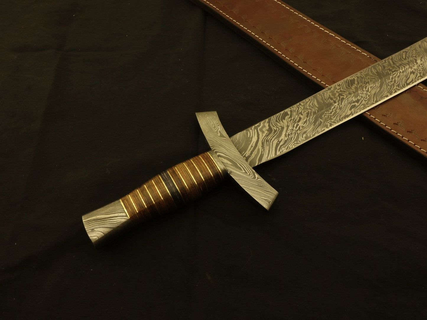 Handmade Damascus Steel Hunting Sword With Sheath | High Carbon Steel Damascus Sword Costume Weapons Terror Defender 