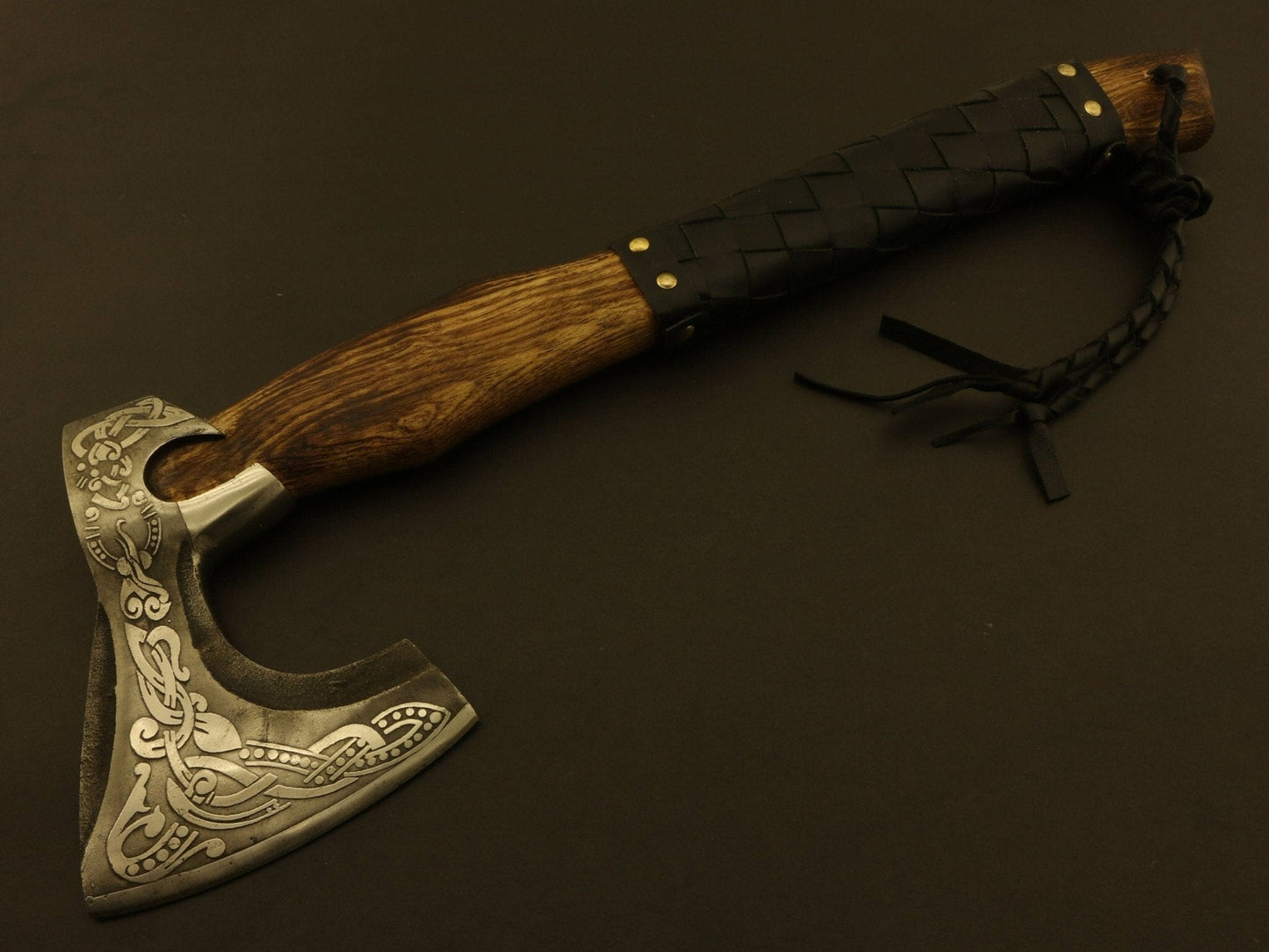 Handmade Forged Damascus Steel Tomahawk, Hatchet,Axe,Integral,Axe Camping Terror Defender 