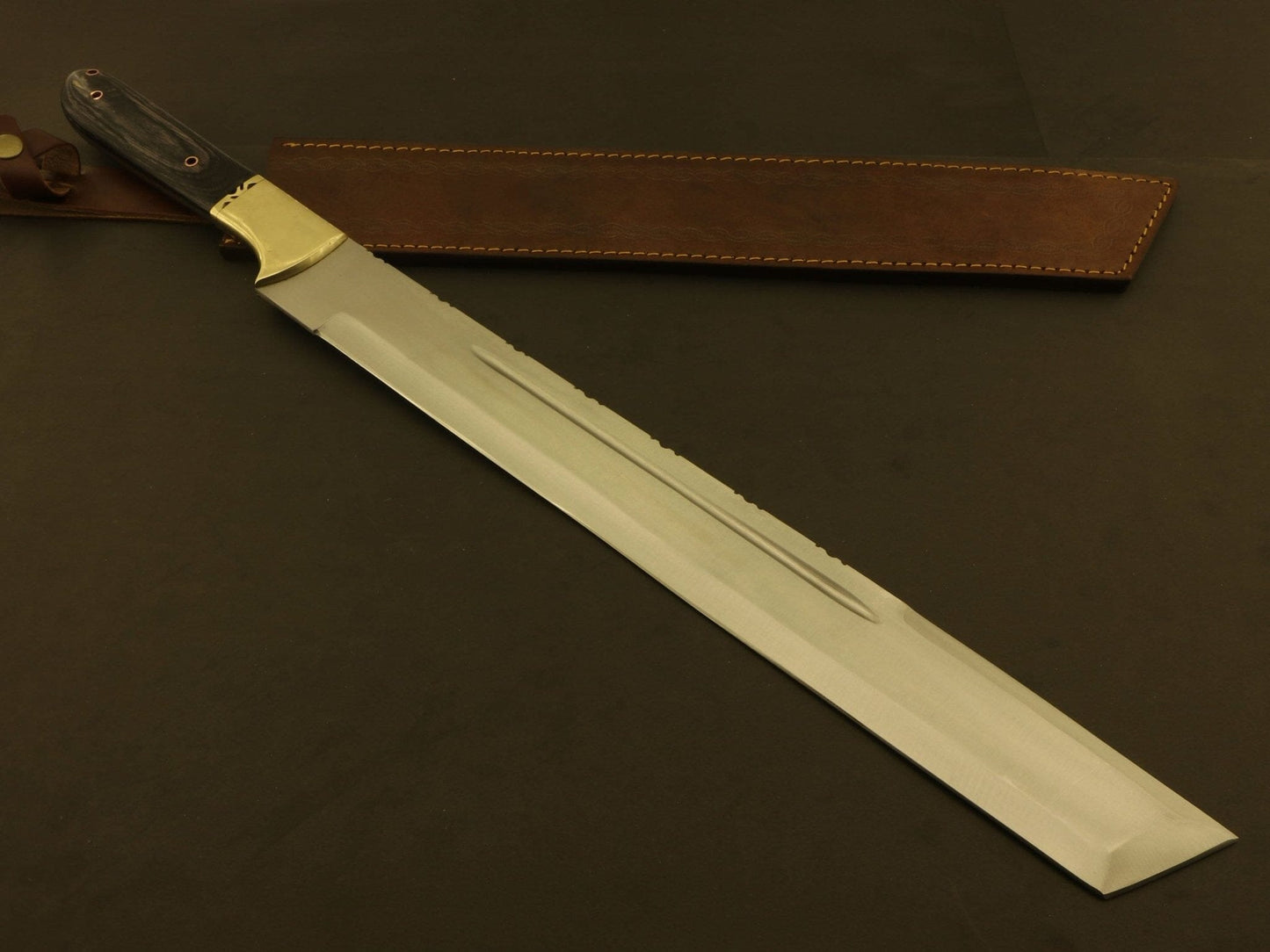 Handmade Stainless Steel Hunting Sword With Sheath Costume Weapons Terror Defender 