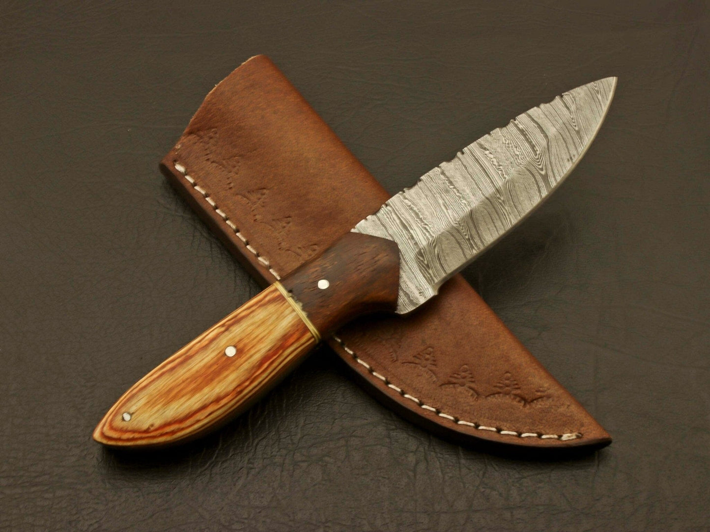 superb handmade damascus steel blade rose wood handle fixed blade hunting knife knife Terror Defender 