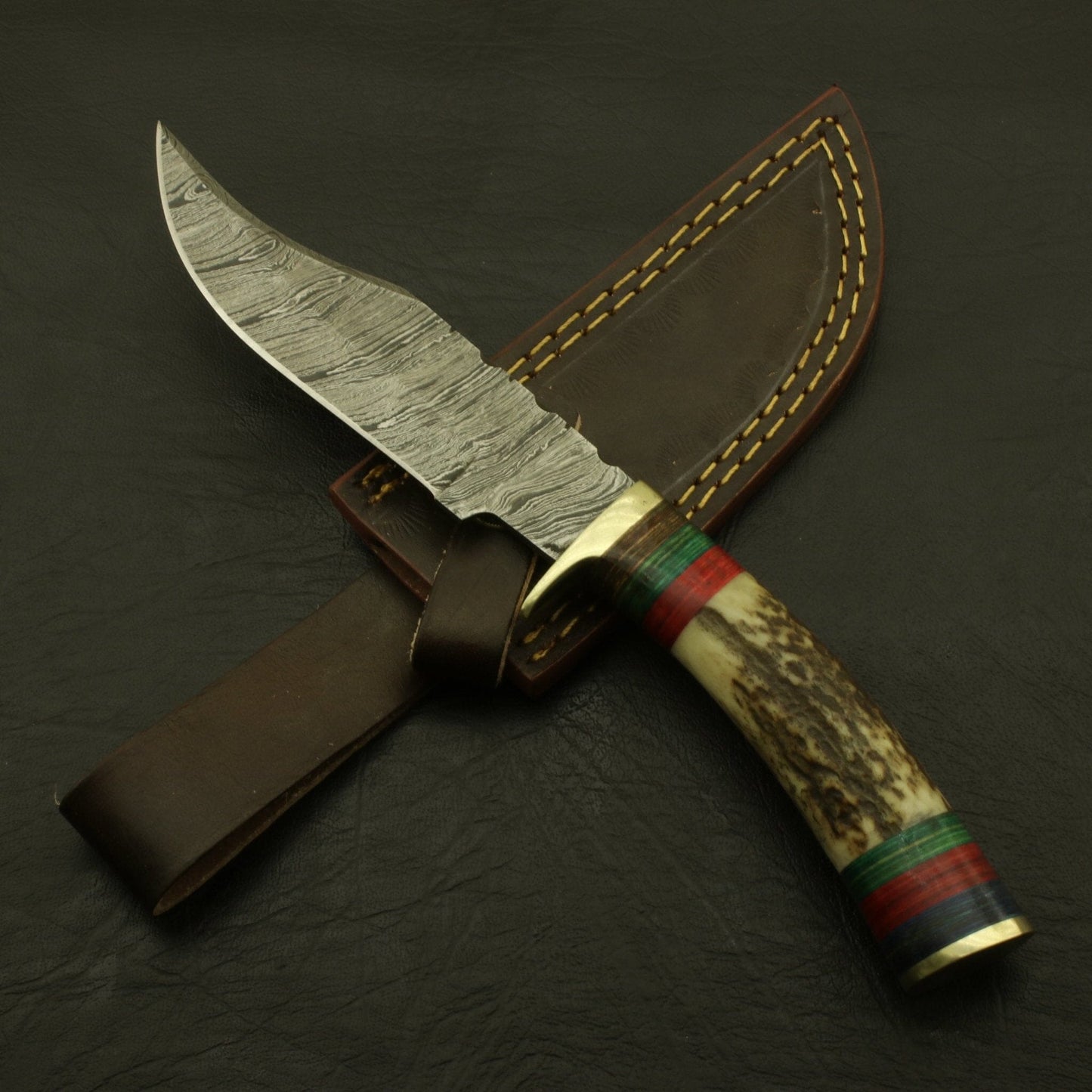 Superb Rait tail Custom Made Hand Forged Damascus Hunting/skinning Knife Stag/antler Handle with Sheath Hunting Terror Defender 