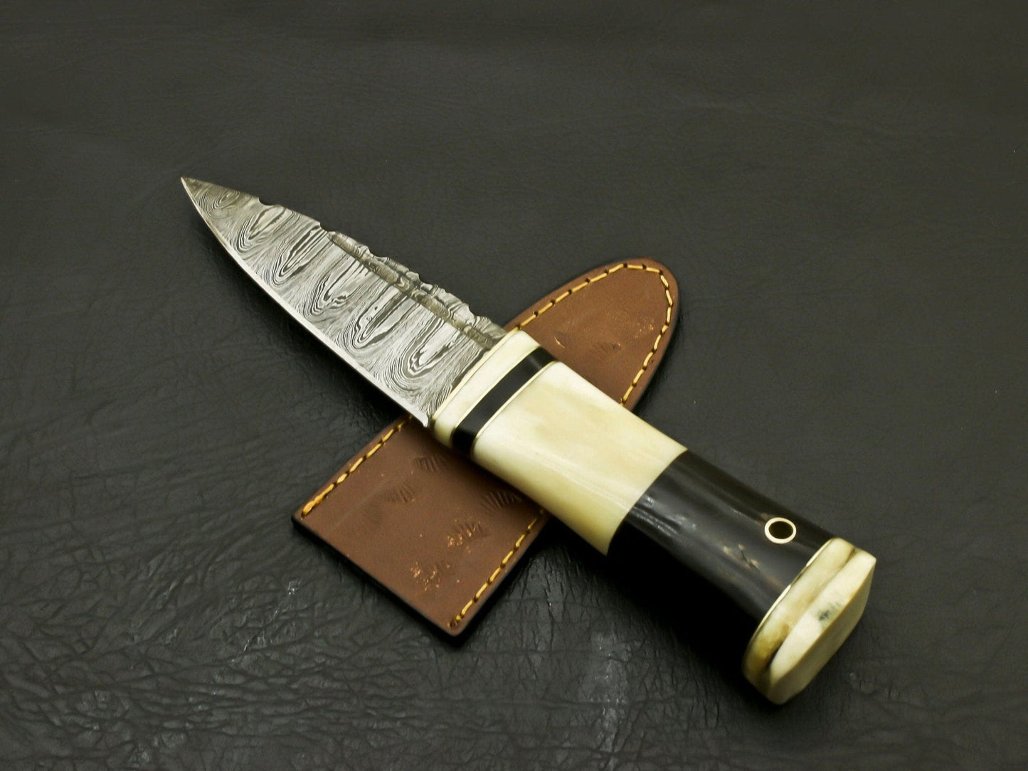 Top Beautiful Handmade Damascus Steel Serrated edged Scottish Dirk Knife/ Sheath Hunting Terror Defender 