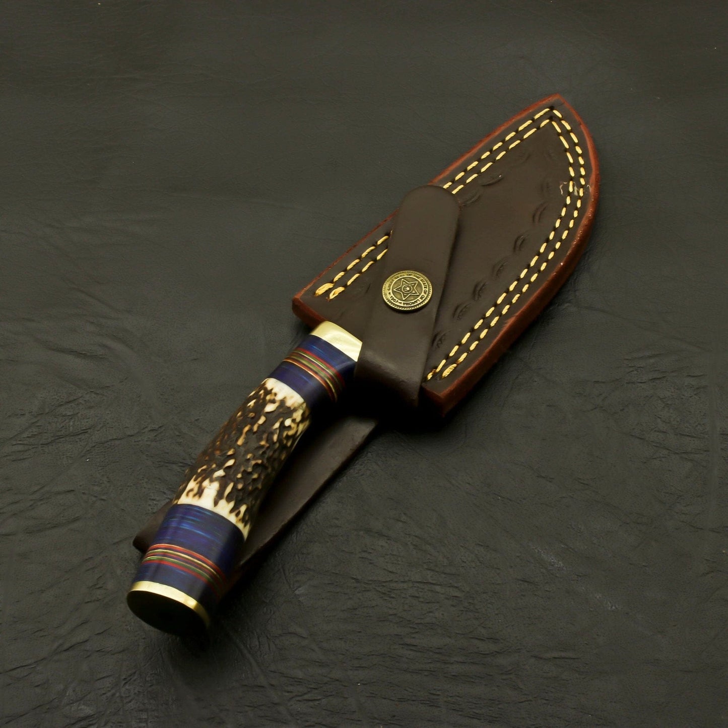 Top Custom Made Hand Forged Damascus Hunting/Skinning Knife-Stag/Antler Handle With leather sheath Hunting Terror Defender 