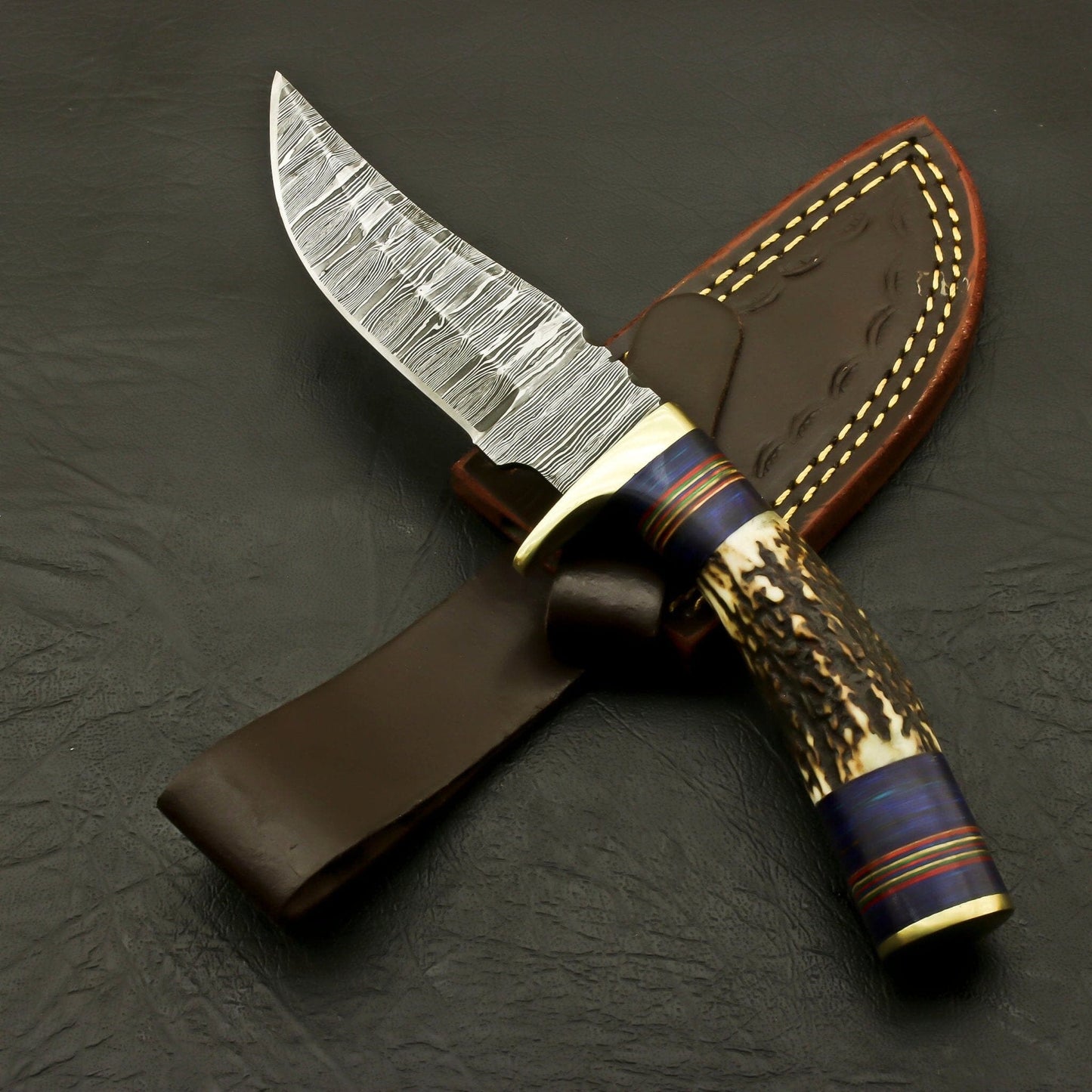 Top Custom Made Hand Forged Damascus Hunting/Skinning Knife-Stag/Antler Handle With leather sheath Hunting Terror Defender 